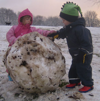 Dan tries to steal Eve's snowball